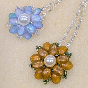 Workshop | The Creative Craft Show/The Scottish Quilting Show: Glasgow Spring 2025 | DOUBLE DAHLIA PENDANT with Mairi Carlton, Beadworkers Guild- Saturday 8th March 2025 - 10.00am