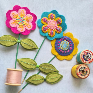 Workshop | The Creative Craft Show / Sewing for Pleasure / Fashion & Embroidery, Birmingham NEC - Spring 2026 | EMBROIDERED FELT FLOWER REELS with Donna Davies - Sunday 15th March 2026 - 1.30pm