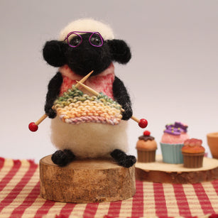 Workshop | Creative Craft and The Stitching Show: Farnborough - Autumn 2026 | NEEDLE FELTED KNITTING SHEEP with Steffi Stern, The Makerss - Friday 11th September 2026 - 10.15am