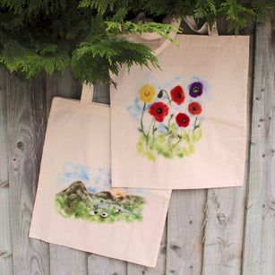 Workshop | Creative Craft and The Stitching Show: Farnborough - Autumn 2026 | NEEDLE FELTED LANDSCAPE OR POPPY FIELD ON A TOTE BAG with Steffi Stern, The Makerss - Saturday 12th September 2026 - 11.45am