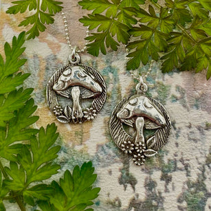 Workshop | The Creative Craft Show/The Scottish Quilting Show: Glasgow Spring 2026 | WOODLAND WONDERS FINE SILVER PENDANT with Tracey Spurgin - Thursday 5th March 2026 - 3.00pm
