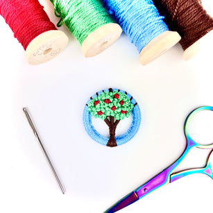 Workshop | The Creative Craft Show/The Scottish Quilting Show: Glasgow Spring 2024 | TRADITIONAL DORSET APPLE TREE BROOCH CARTWHEEL- Gini’s Dorset Buttons - Friday 8th March 2024- 13.45